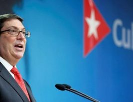 Chanceler cubano rebate discurso de Bolsonaro na ONU e dá um bicudo na canela do dito cujo ao dizer que ele ‘delira e tem saudade da ditadura’