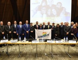 Na França, governadores do Nordeste apresentam oportunidades de negócios a 40 empresas