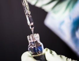 Rússia anuncia primeira vacina contra a covid-19 do mundo; filha do presidente Putin foi testada