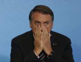 FAKE NEWS: TSE multa Bolsonaro em R$ 15 mil por notícias falsas contra Lula