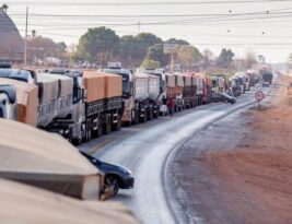 Caminhoneiros bolsonaristas bloqueiam estradas em 15 Estados da Federação