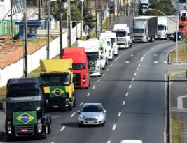 Caminhoneiros iniciam paralisação em seis Estados