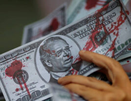 Alta do dólar faz Guedes ganhar R$ 1,24 milhão em 4 dias com offshore