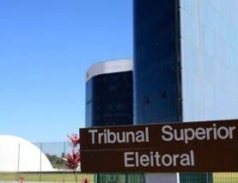 Maioria do TSE rejeita pedido de cassação da chapa de Jair Bolsonaro