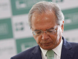 Pesquisa: gestão de Paulo Guedes na economia é reprovada por 64%; para 77%, Brasil não está no rumo certo