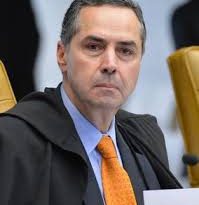 Ministro Barroso derruba portaria de Onyx e empresas podem exigir vacina contra Covid