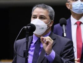 Desoneração deve ser sancionada até 7 de janeiro, diz Efraim Filho