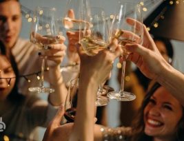 OMS pede cancelamento de festas de Natal devido ao avanço da Ômicron