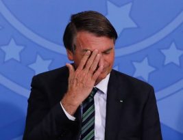 Jair Bolsonaro é internado com suspeita de nova obstrução intestinal e passa por exames em hospital de São Paulo