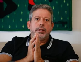 Lira é pressionado a ignorar TSE e derrubar vice-presidente da Câmara Federal