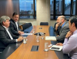 João Azevêdo se reúne com representantes do Brics em Brasília e instituição disponibiliza linha de crédito à Paraíba