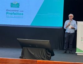 Cícero Lucena se reúne com prefeitos do Nordeste em Recife e apresenta políticas públicas implantadas em João Pessoa