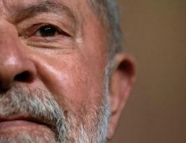 Favoritismo de Lula “mela” estratégia de Bolsonaro de contestar o resultado das eleições presidenciais