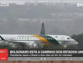 Prestes a deixar cargo, Bolsonaro embarca em avião presidencial com destino à Flórida