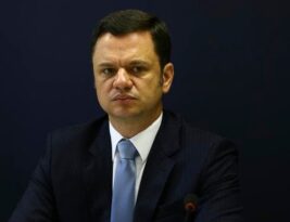 Após chegar dos Estados Unidos, Anderson Torres é preso em Brasília pela Polícia Federal