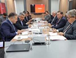 João Azevedo garante investimentos de R$ 500 milhões em obras rodoviárias na Paraíba com ministro dos Transportes em Brasília