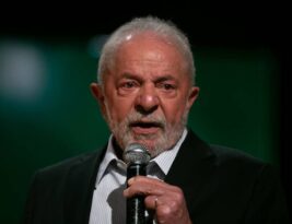 Lula decreta intervenção federal na segurança do DF e diz que terroristas serão punidos