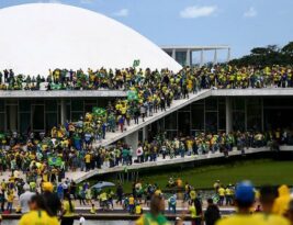 MPF tem 40 denúncias prontas contra envolvidos em atos golpistas, diz Aras