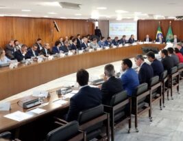 João Azevêdo encaminha projetos prioritários da Paraíba ao presidente Lula nas áreas de saúde, infraestrutura hídrica e rodoviária