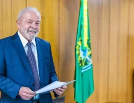 Lula recebe mais ministros no Planalto nesta quinta antes de primeira reunião geral na sexta