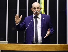 Deputado ataca Flávio Dino: ‘vem buscar minha arma aqui, seu merda’