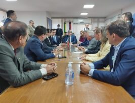 João Azevêdo se reúne com a Azul em Brasília e anuncia primeiro voo para Cajazeiras e novos voos com destinos diretos para Campina Grande