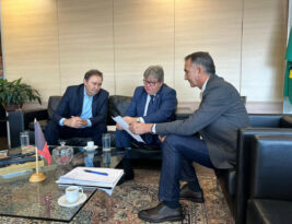 João Azevêdo se reúne com ministro e solicita investimentos em infraestrutura hídrica para a Paraíba