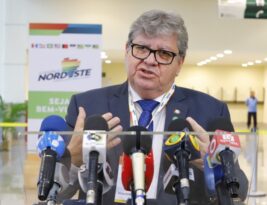 João Azevêdo solicita ao governo federal construção de linhas de transmissão para ampliar investimentos em energias renováveis em reunião do Consórcio Nordeste
