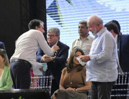 João Azevêdo participa de lançamento do Programa Escolas de Tempo Integral em Fortaleza e destaca realidade dos municípios da Paraíba