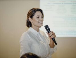 Michelle Bolsonaro ironiza caso das joias: “Em breve, Mijoias pra vocês”