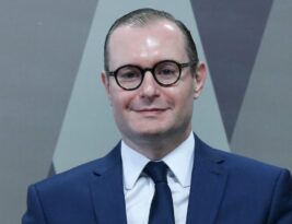 Zanin toma posse no cargo de ministro do STF nesta quinta-feira