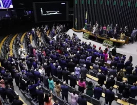 Câmara aprova texto-base do teto para juros do cartão de crédito