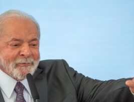 Lula debate seca no AM, chuvas em SC e repatriação de brasileiros em reunião com ministros