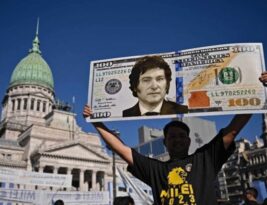 Argentina: Javier Milei toma posse com a economia como fantasma