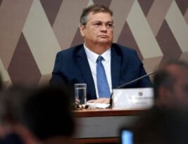 GUERRA IDEOLÓGICA: Dino evita responder se julgará Bolsonaro caso aprovado para o STF