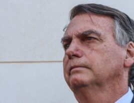 Vídeo apreendido pela PF mostra Bolsonaro e ministros discutindo golpe