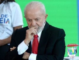 Lula determina cancelamento de atos em memória aos 60 anos do golpe militar