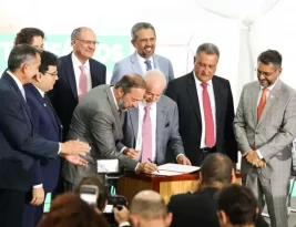 Lula assina Medida Provisória que prevê redução de 3,5% a 5% na conta de luz
