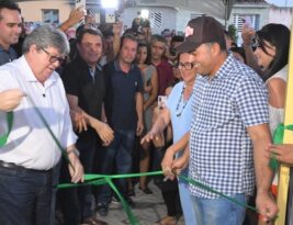 João Azevêdo entrega creche em Barra de Santa Rosa e destaca investimentos do Governo da Paraíba na primeira infância