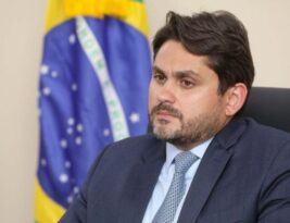 Ministro Juscelino Filho é indiciado por corrupção pela Polícia Federal