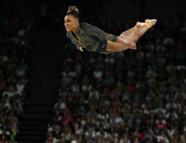 Rebeca Andrade pode deixar Paris como a maior medalhista brasileira da história