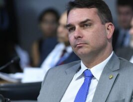 Áudio mostra Bolsonaro e Ramagem discutindo blindagem a Flávio contra investigação sobre ‘rachadinha’