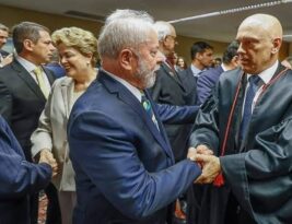 Lula convida os 11 ministros do STF para o 7 de setembro