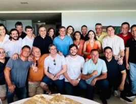 Senador Efraim Filho reúne lideranças de oposição em almoço com clima de pré campanha: ‘2026 é logo ali’