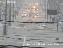 Chuvas intensas provocam alagamentos e complicam trânsito em João Pessoa