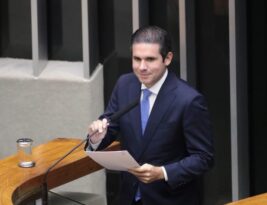 Hugo Motta defende harmonia entre Poderes e busca por soluções concretas no Congresso