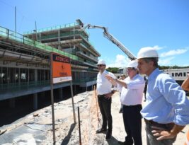 João Azevêdo inspeciona obras de mobilidade urbana e do Polo Turístico Cabo Branco, em João Pessoa