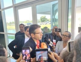 Hugo Motta ‘enche’ a bola de Felipe Leitão durante ato de filiação do deputado estadual ao Republicanos: “Chega para ser protagonista”