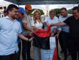 João Azevêdo entrega PB-356 e assegura desenvolvimento econômico do Vale do Piancó