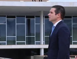 Hugo Motta analisa nesta terça-feira projeto que pode manter bancada da Paraíba com 12 deputados federais